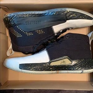 LA HEEM THE DREAM. Great condition used size 8.5